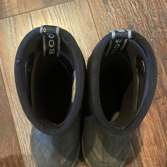 BOGS Classic High Insulated Rain/Snow Boots - Toddler size 8 - Picture 4 of 7